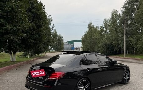 Mercedes-Benz E-Класс, 2017 год, 2 550 000 рублей, 4 фотография
