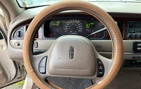 Lincoln Town Car III рестайлинг, 2001 год, 444 000 рублей, 19 фотография