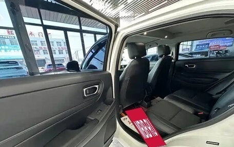 Honda Vezel, 2023 год, 1 377 000 рублей, 8 фотография