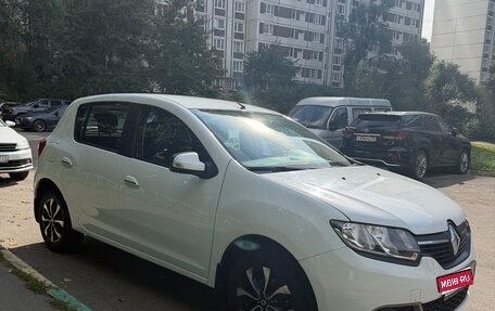 Renault Sandero II рестайлинг, 2015 год, 800 000 рублей, 1 фотография