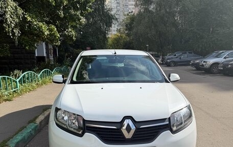 Renault Sandero II рестайлинг, 2015 год, 800 000 рублей, 3 фотография