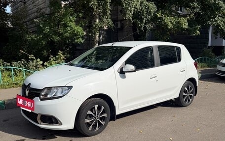 Renault Sandero II рестайлинг, 2015 год, 800 000 рублей, 4 фотография