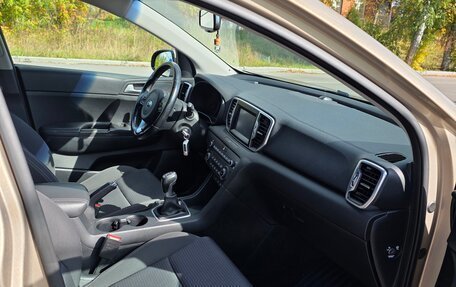 KIA Sportage IV рестайлинг, 2018 год, 2 080 000 рублей, 10 фотография