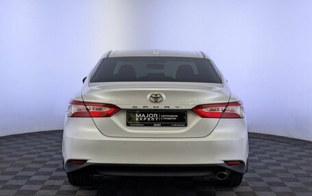 Toyota Camry, 2021 год, 3 190 000 рублей, 21 фотография