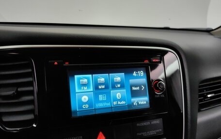 Mitsubishi Outlander III рестайлинг 3, 2016 год, 1 345 000 рублей, 14 фотография