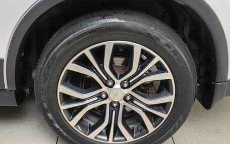 Mitsubishi Outlander III рестайлинг 3, 2016 год, 1 345 000 рублей, 25 фотография