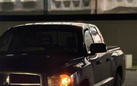 Dodge Dakota III рестайлинг, 2004 год, 800 000 рублей, 1 фотография