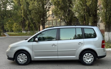 Volkswagen Touran III, 2004 год, 650 000 рублей, 8 фотография