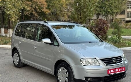 Volkswagen Touran III, 2004 год, 650 000 рублей, 4 фотография