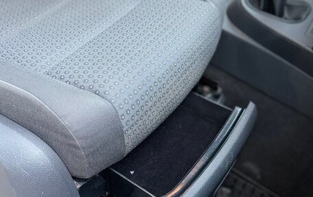 Volkswagen Touran III, 2004 год, 650 000 рублей, 17 фотография