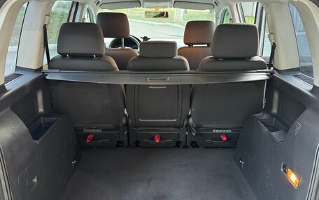 Volkswagen Touran III, 2004 год, 650 000 рублей, 22 фотография