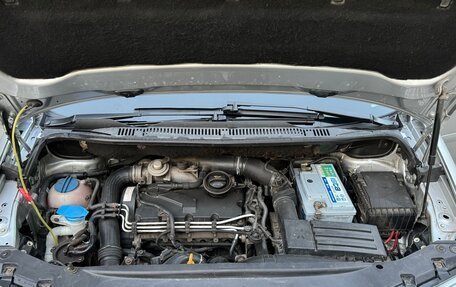 Volkswagen Touran III, 2004 год, 650 000 рублей, 25 фотография
