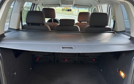 Volkswagen Touran III, 2004 год, 650 000 рублей, 21 фотография
