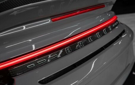 Porsche 911, 2023 год, 87 630 000 рублей, 15 фотография
