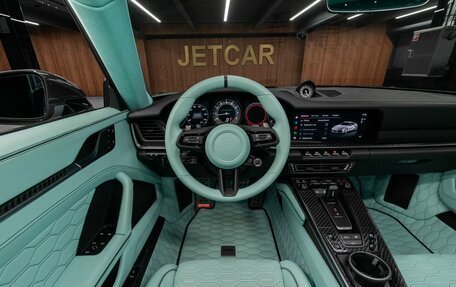 Porsche 911, 2023 год, 87 630 000 рублей, 29 фотография
