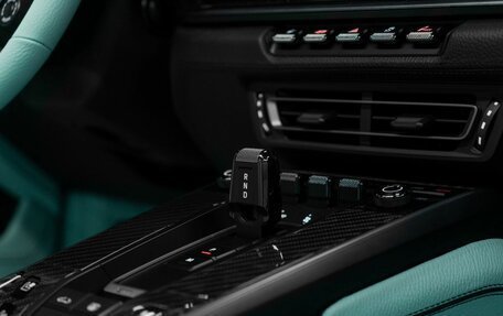 Porsche 911, 2023 год, 87 630 000 рублей, 37 фотография