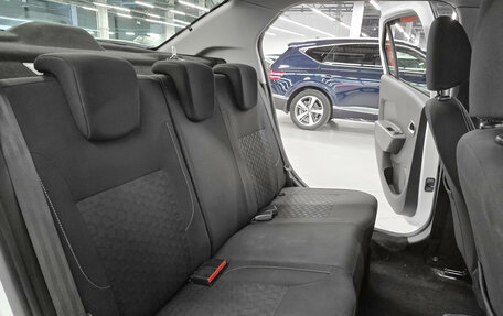 Renault Logan II, 2019 год, 799 000 рублей, 8 фотография