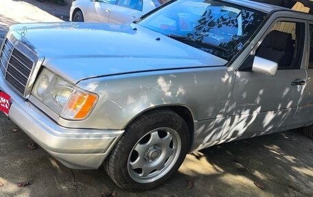 Mercedes-Benz E-Класс, 1992 год, 515 000 рублей, 1 фотография