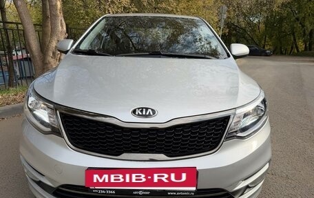 KIA Rio III рестайлинг, 2015 год, 955 000 рублей, 31 фотография