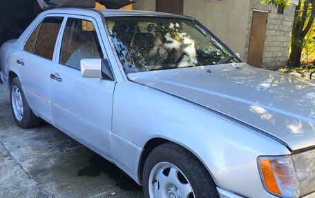 Mercedes-Benz E-Класс, 1992 год, 515 000 рублей, 2 фотография