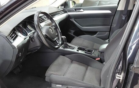 Volkswagen Passat B8 рестайлинг, 2018 год, 1 600 000 рублей, 10 фотография