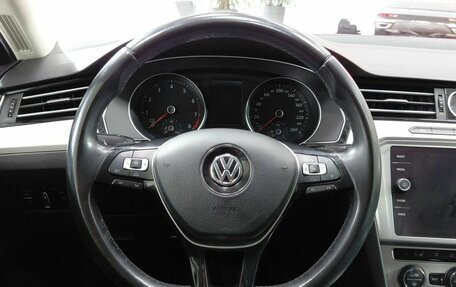 Volkswagen Passat B8 рестайлинг, 2018 год, 1 600 000 рублей, 15 фотография