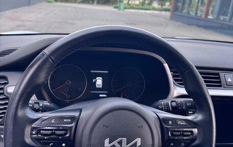KIA Rio IV, 2021 год, 1 820 000 рублей, 12 фотография