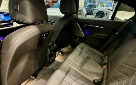 BMW 5 серия, 2024 год, 7 340 000 рублей, 10 фотография