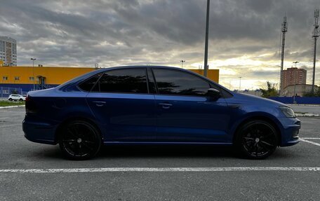 Volkswagen Polo VI (EU Market), 2018 год, 1 280 000 рублей, 2 фотография