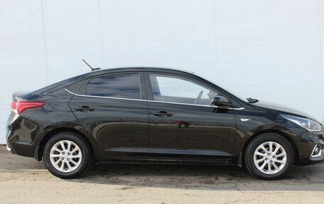Hyundai Solaris II рестайлинг, 2017 год, 1 370 000 рублей, 6 фотография