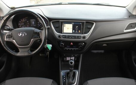 Hyundai Solaris II рестайлинг, 2017 год, 1 370 000 рублей, 12 фотография