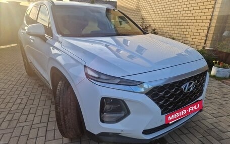 Hyundai Santa Fe IV, 2019 год, 3 000 000 рублей, 2 фотография