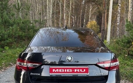 Skoda Superb III рестайлинг, 2017 год, 1 930 000 рублей, 3 фотография