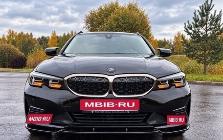 BMW 3 серия, 2019 год, 2 600 000 рублей, 2 фотография