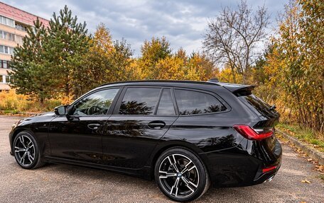 BMW 3 серия, 2019 год, 2 600 000 рублей, 13 фотография