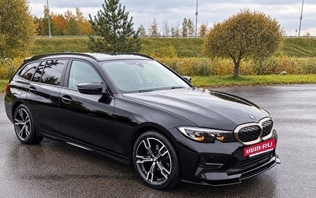 BMW 3 серия, 2019 год, 2 600 000 рублей, 3 фотография