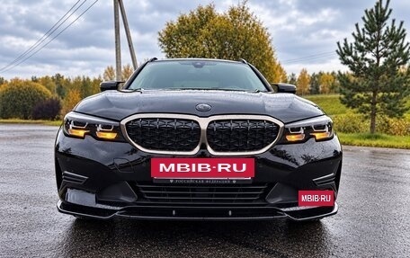 BMW 3 серия, 2019 год, 2 600 000 рублей, 16 фотография