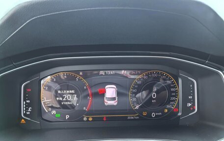 Volkswagen T-Roc I, 2022 год, 2 695 000 рублей, 11 фотография