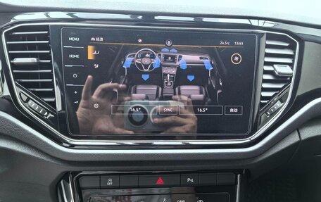Volkswagen T-Roc I, 2022 год, 2 695 000 рублей, 12 фотография