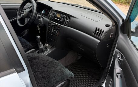 Toyota Corolla, 2004 год, 480 000 рублей, 14 фотография
