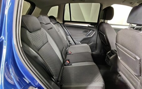 Volkswagen Tiguan II, 2019 год, 1 875 000 рублей, 15 фотография
