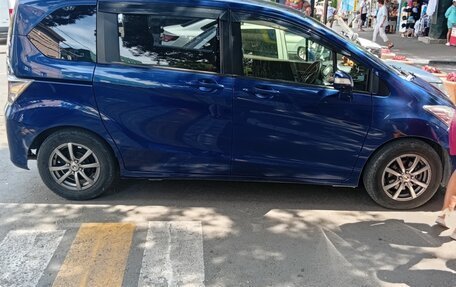 Honda Freed I, 2014 год, 1 350 000 рублей, 8 фотография