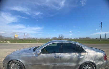Mercedes-Benz E-Класс, 2003 год, 750 000 рублей, 3 фотография