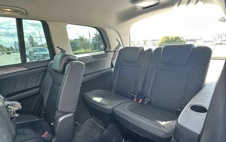 Mercedes-Benz GL-Класс, 2015 год, 2 900 000 рублей, 18 фотография