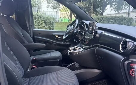 Mercedes-Benz V-Класс, 2019 год, 2 900 000 рублей, 6 фотография