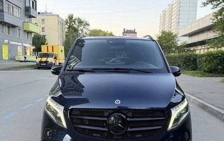 Mercedes-Benz V-Класс, 2019 год, 2 900 000 рублей, 2 фотография