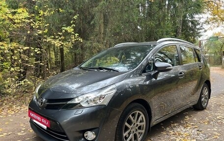 Toyota Verso I, 2014 год, 1 480 000 рублей, 3 фотография
