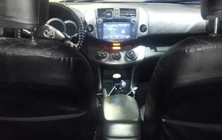 Toyota RAV4, 2011 год, 820 000 рублей, 3 фотография