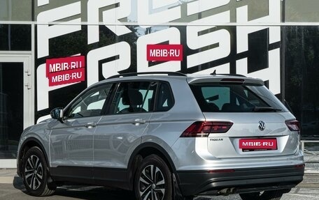 Volkswagen Tiguan II, 2019 год, 2 150 000 рублей, 2 фотография