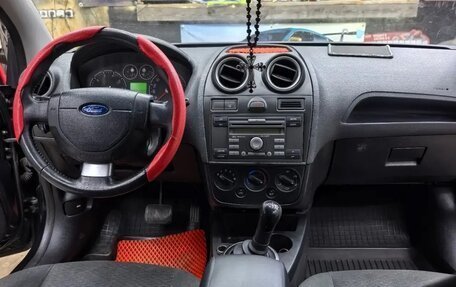 Ford Fiesta, 2006 год, 260 000 рублей, 6 фотография